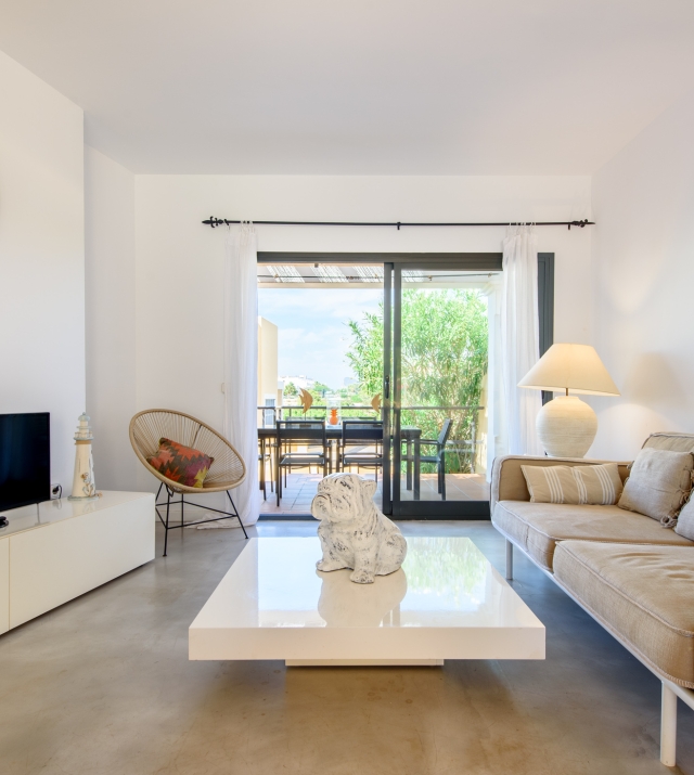 Resa estates Ibiza Port des torrent frontal sea views apartment woonkamer.jpg